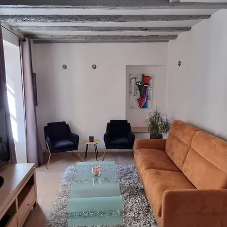 De Charme Au Coeur De La Vieille